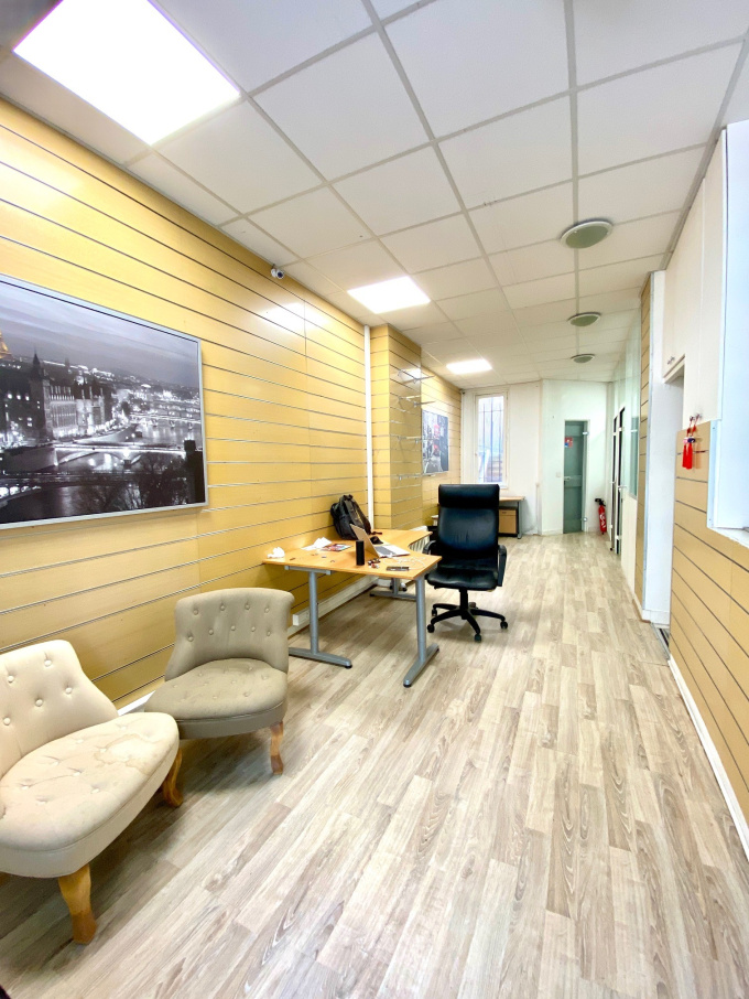 Location Immobilier Professionnel Local commercial Paris (75012)